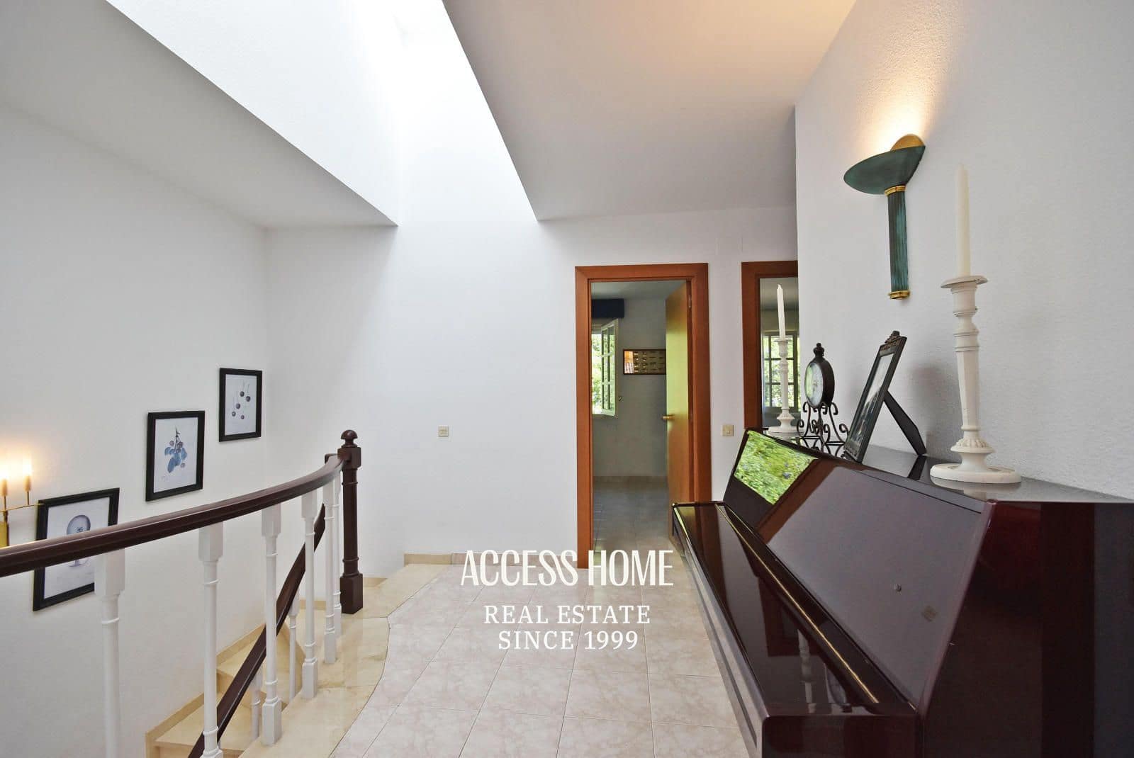 4 bedroom Townhouse for sale in Sant Vicenc de Montalt with pool garage - € 575,000 (Ref: 9679242)