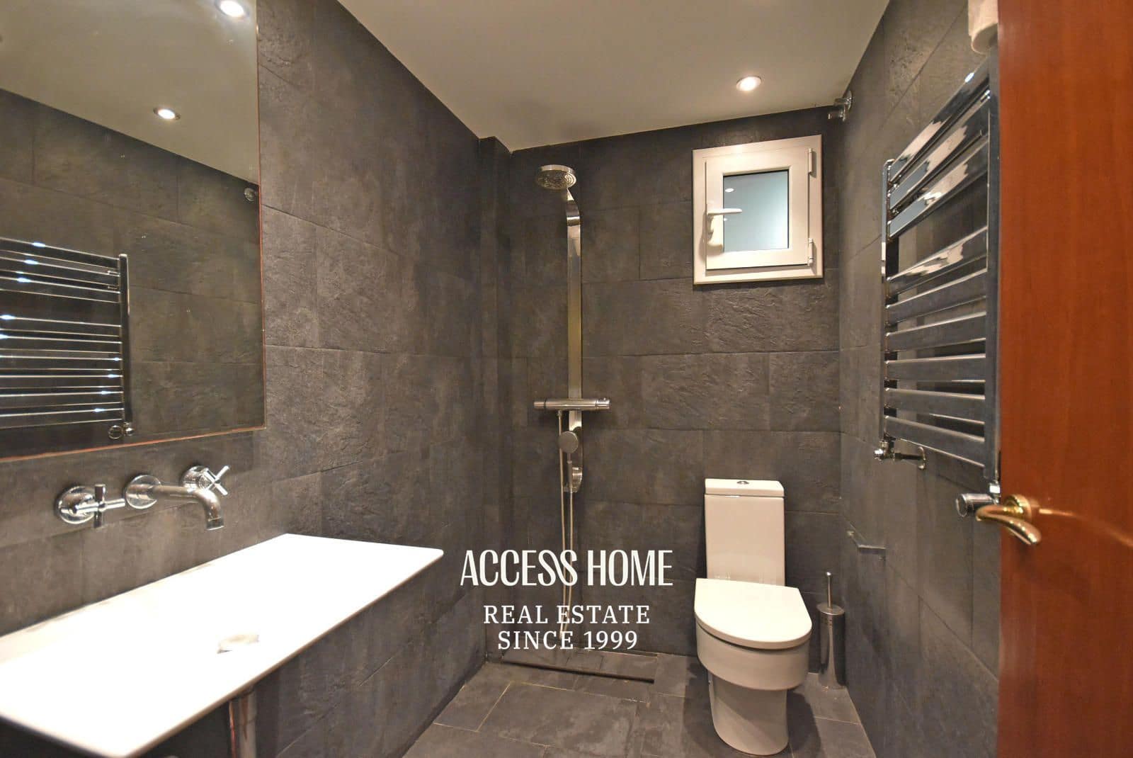 4 bedroom Townhouse for sale in Sant Vicenc de Montalt with pool garage - € 575,000 (Ref: 9679242)