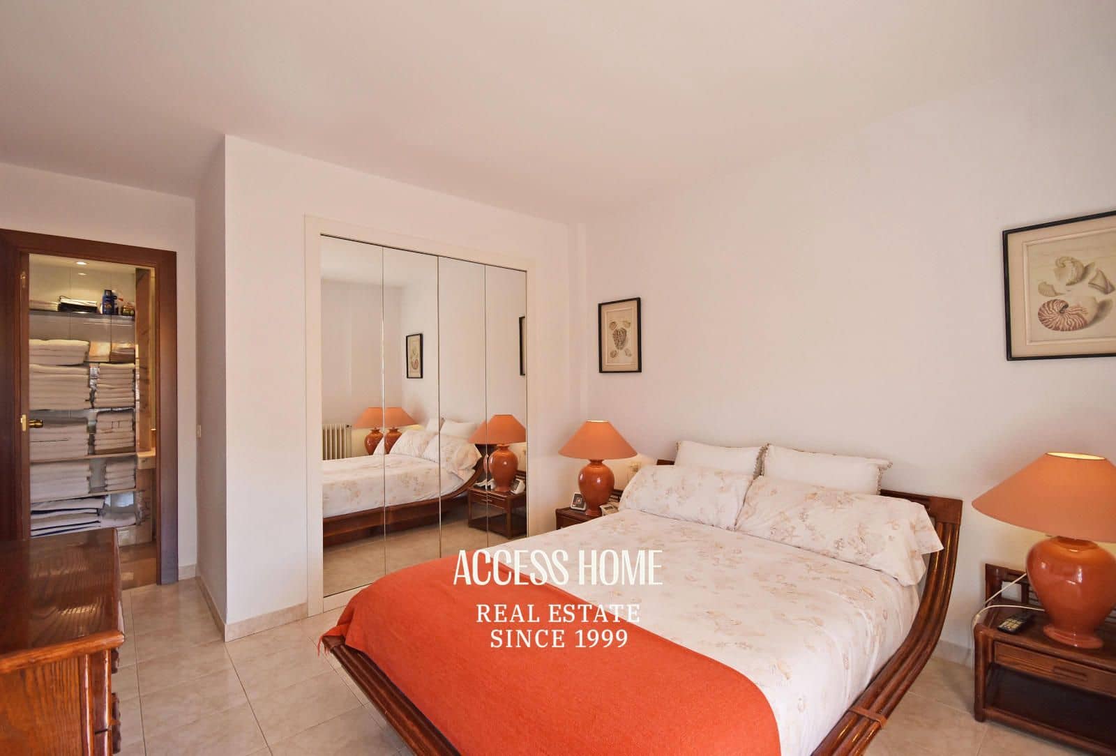 4 bedroom Townhouse for sale in Sant Vicenc de Montalt with pool garage - € 575,000 (Ref: 9679242)