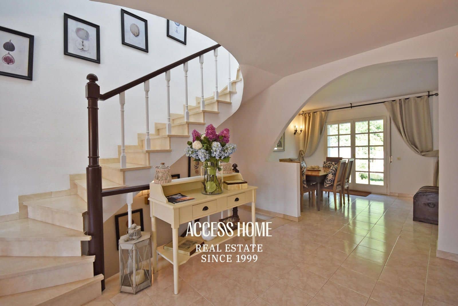 4 bedroom Townhouse for sale in Sant Vicenc de Montalt with pool garage - € 575,000 (Ref: 9679242)