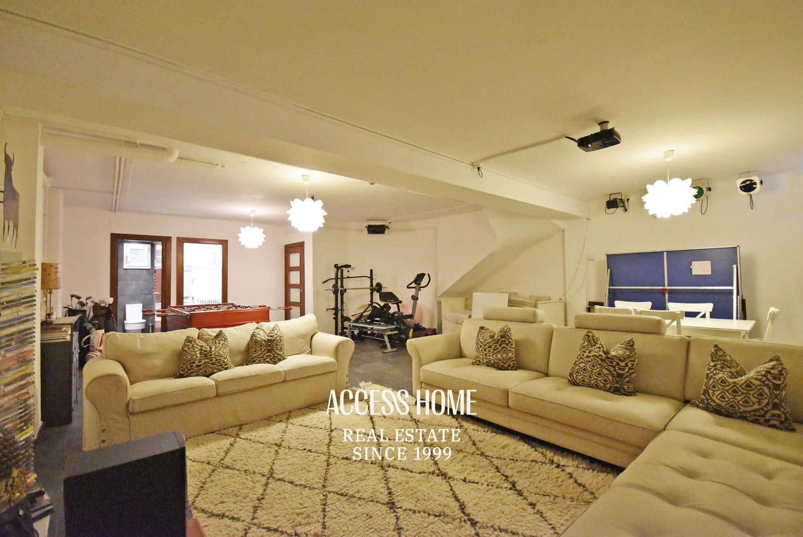 4 bedroom Townhouse for sale in Sant Vicenc de Montalt with pool garage - € 575,000 (Ref: 9679242)