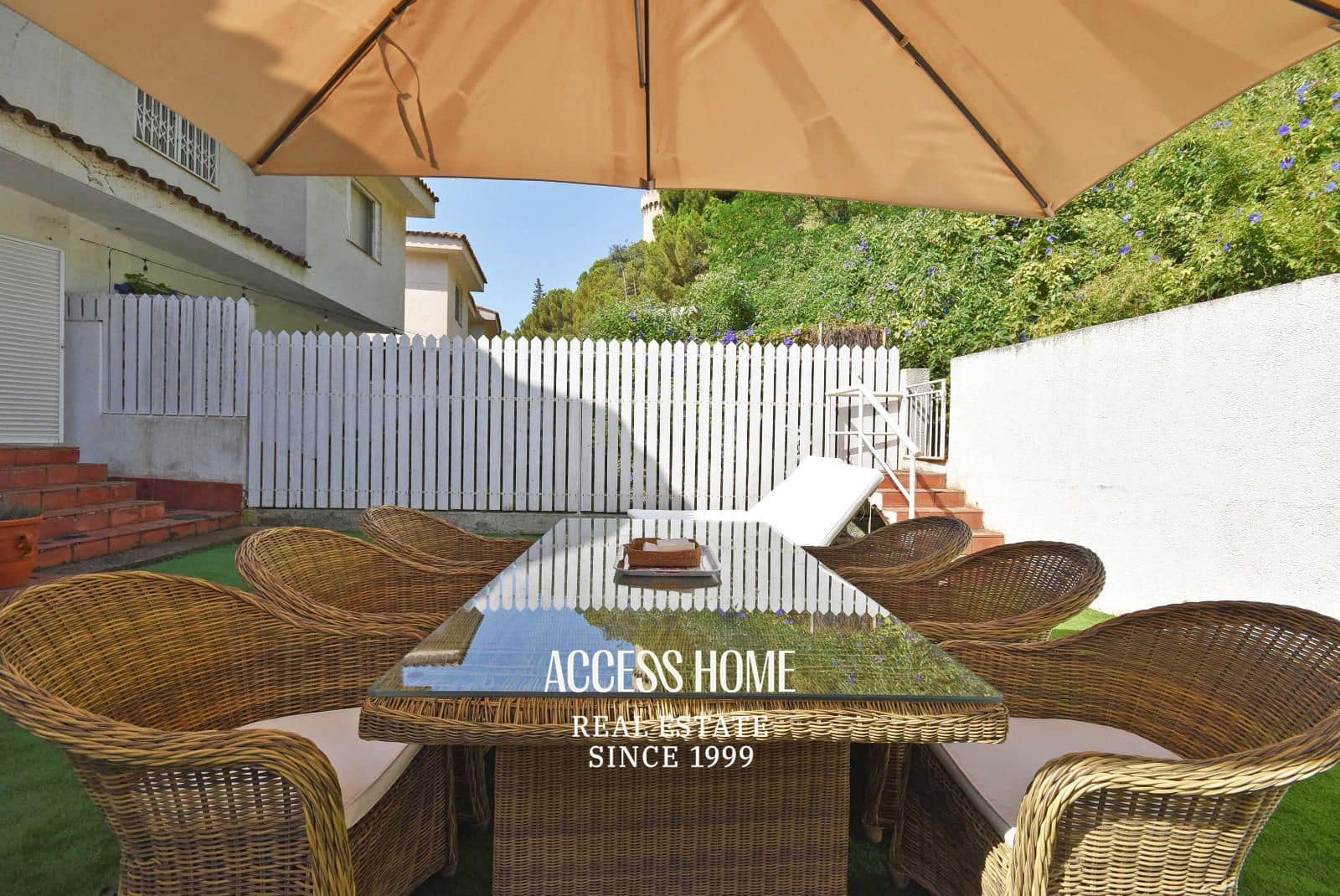 4 bedroom Townhouse for sale in Sant Vicenc de Montalt with pool garage - € 575,000 (Ref: 9679242)