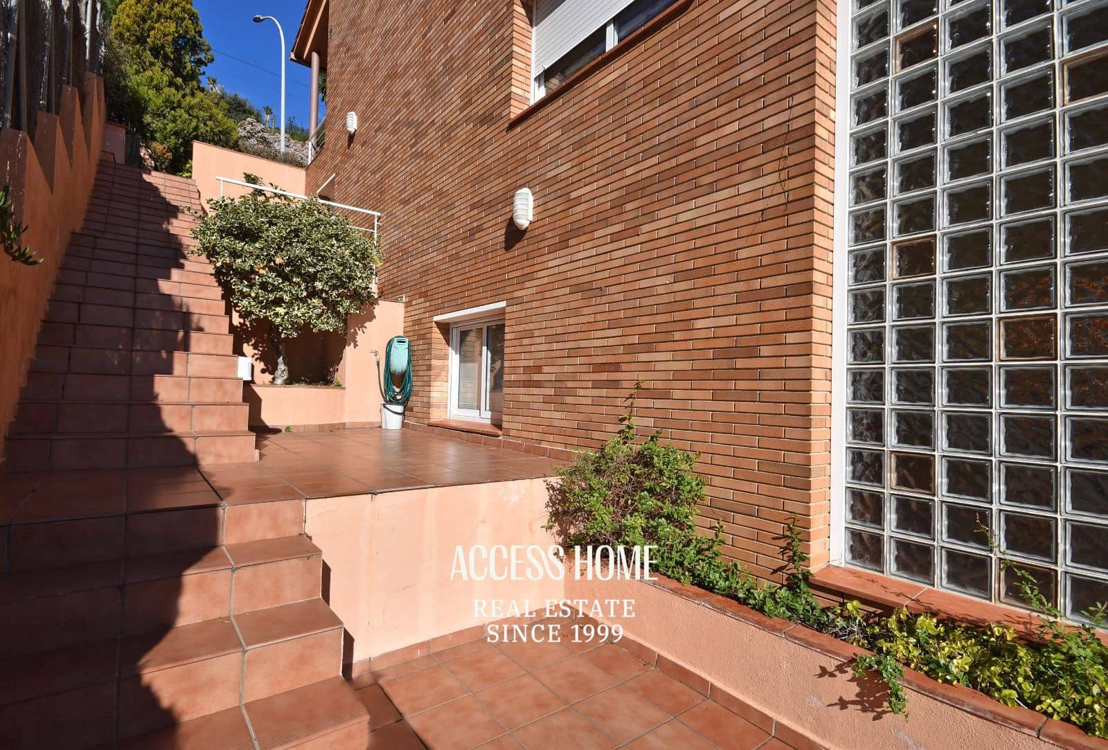 5 quarto Moradia para venda em Premia de Dalt com piscina garagem - 895 000 € (Ref: 9679243)