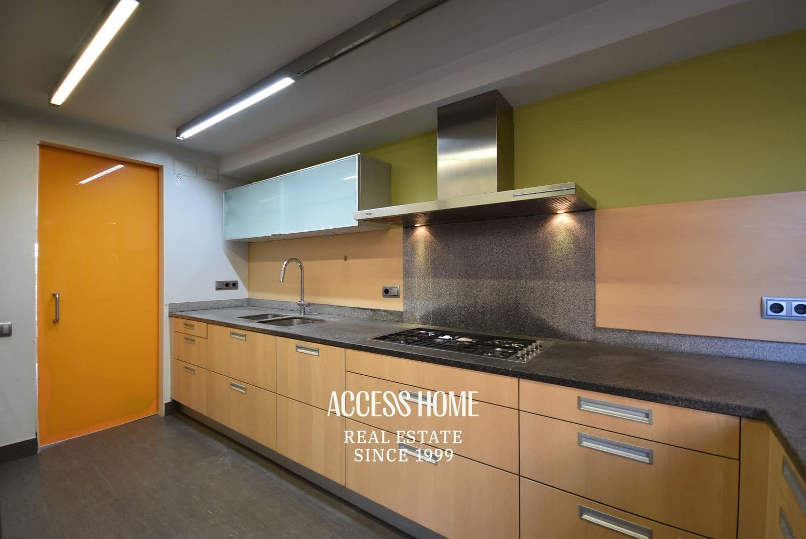 4 soverom Hus til salgs i Alella med svømmebasseng garasje - € 790 000 (Ref: 9720912)