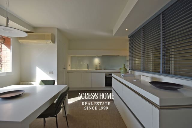 2 bedroom Flat for sale in Sant Vicenç de Montalt with pool garage - € 445,000 (Ref: 9734112)