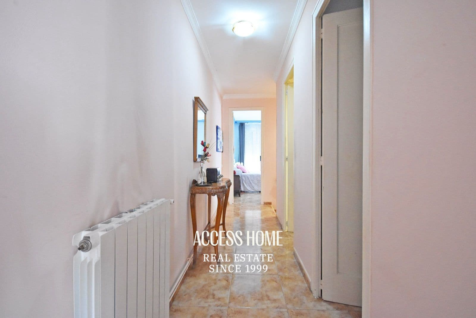 4 bedroom Villa for sale in Premia de Mar - € 579,000 (Ref: 9734113)