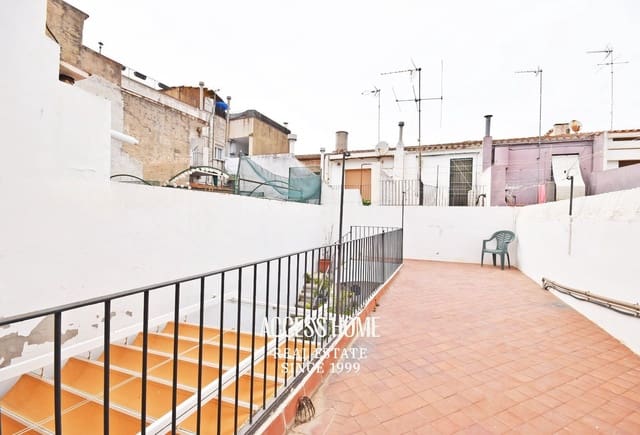4 bedroom Villa for sale in Premià de Mar - € 579,000 (Ref: 9734113)