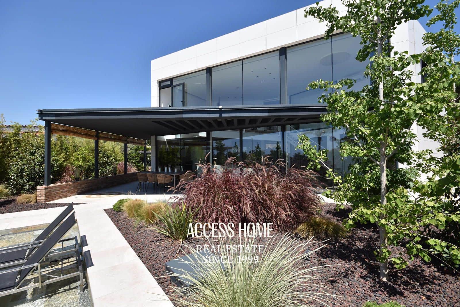 5 bedroom Villa for rent in Mataro with pool garage - € 8,000 (Ref: 9749423)