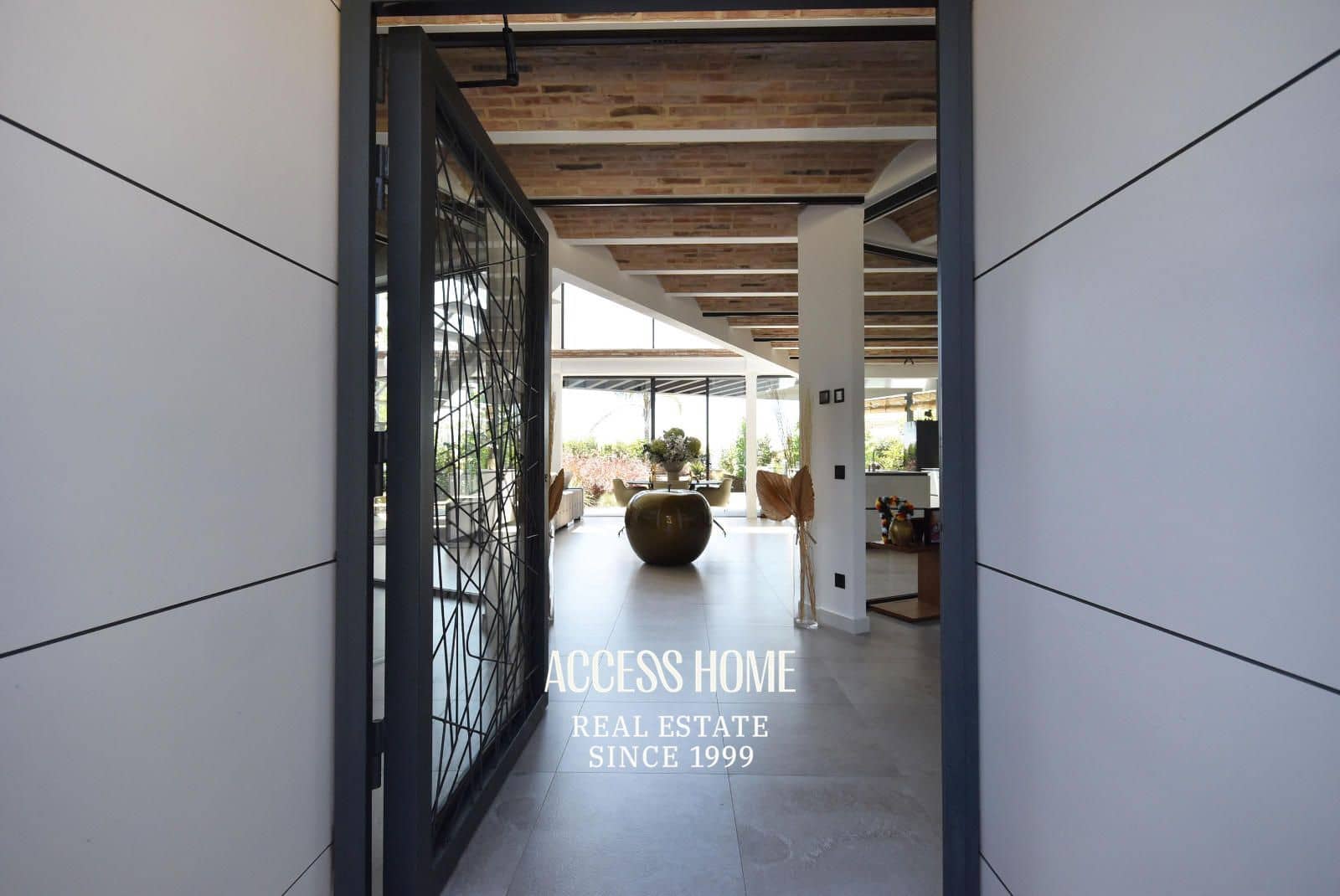 5 bedroom Villa for rent in Mataro with pool garage - € 8,000 (Ref: 9749423)