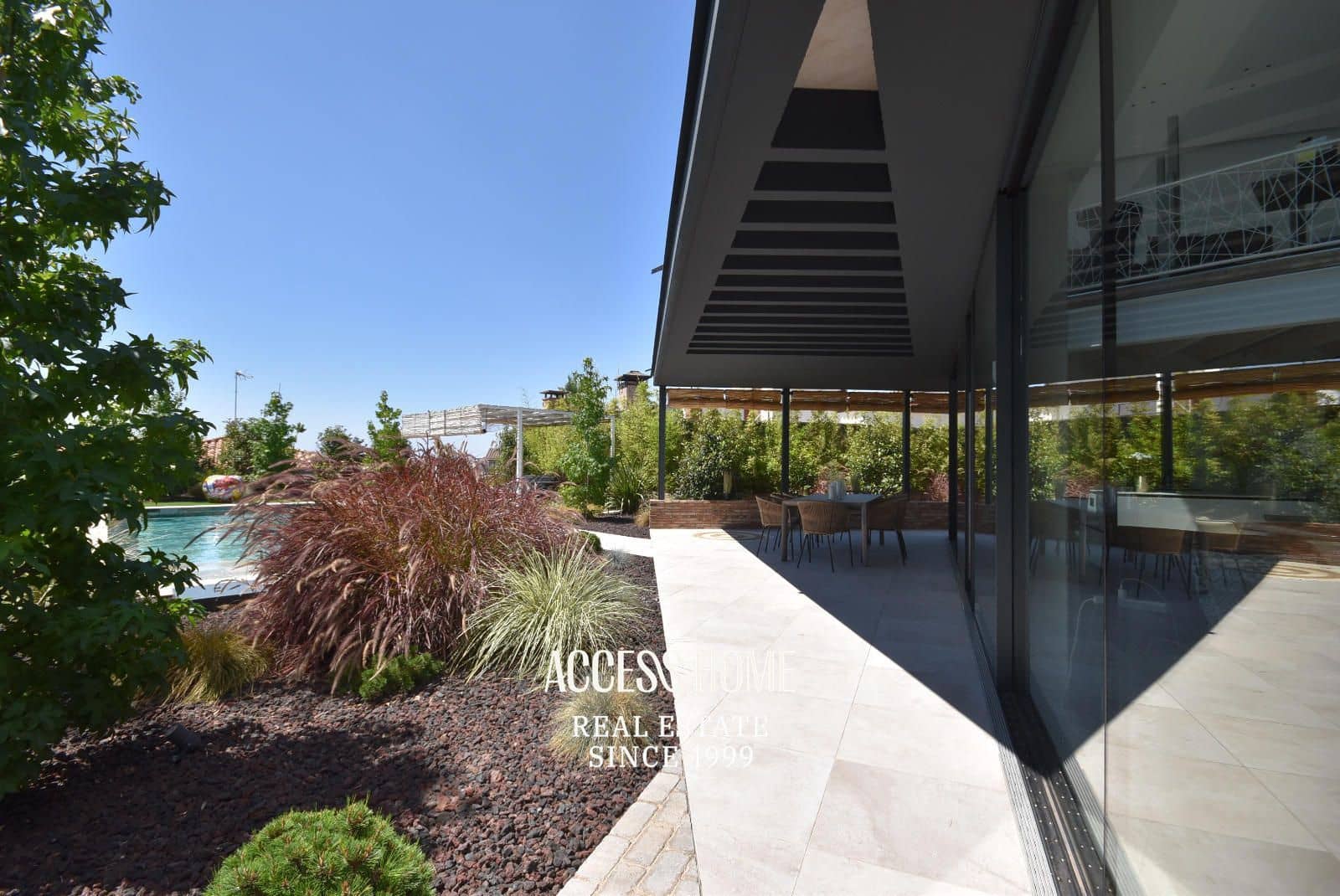 5 bedroom Villa for rent in Mataro with pool garage - € 8,000 (Ref: 9749423)