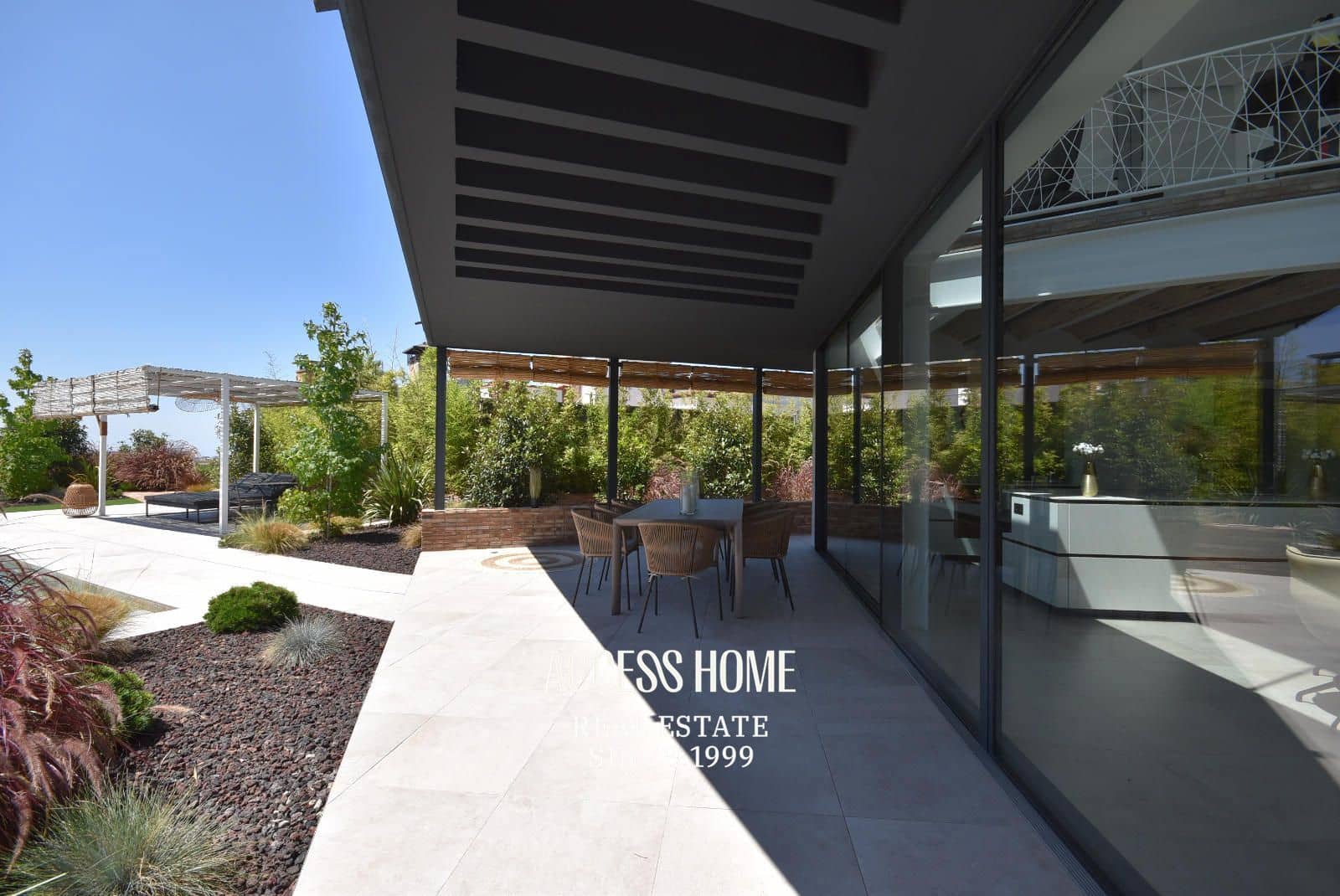 5 bedroom Villa for rent in Mataro with pool garage - € 8,000 (Ref: 9749423)