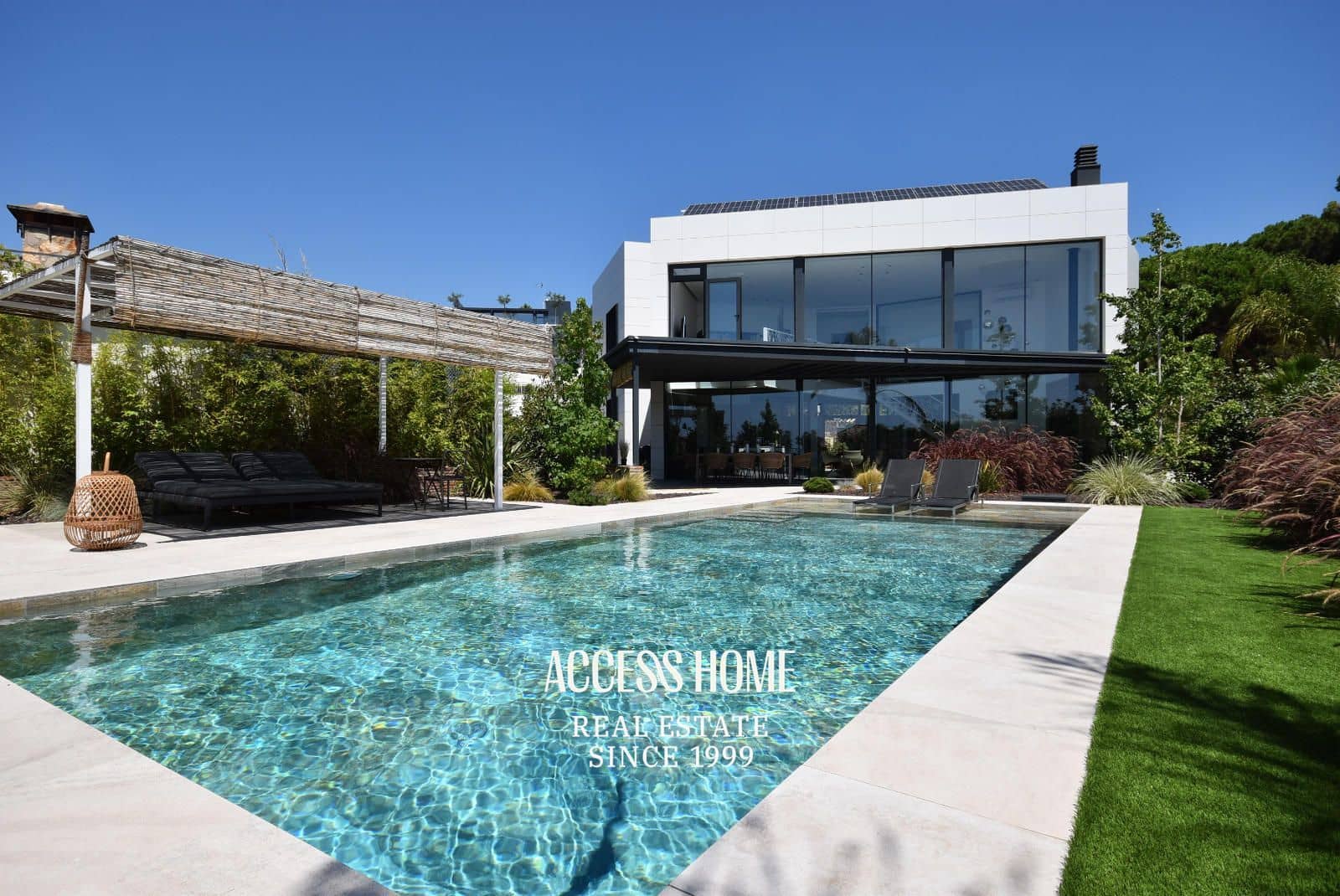 5 bedroom Villa for rent in Mataro with pool garage - € 8,000 (Ref: 9749423)