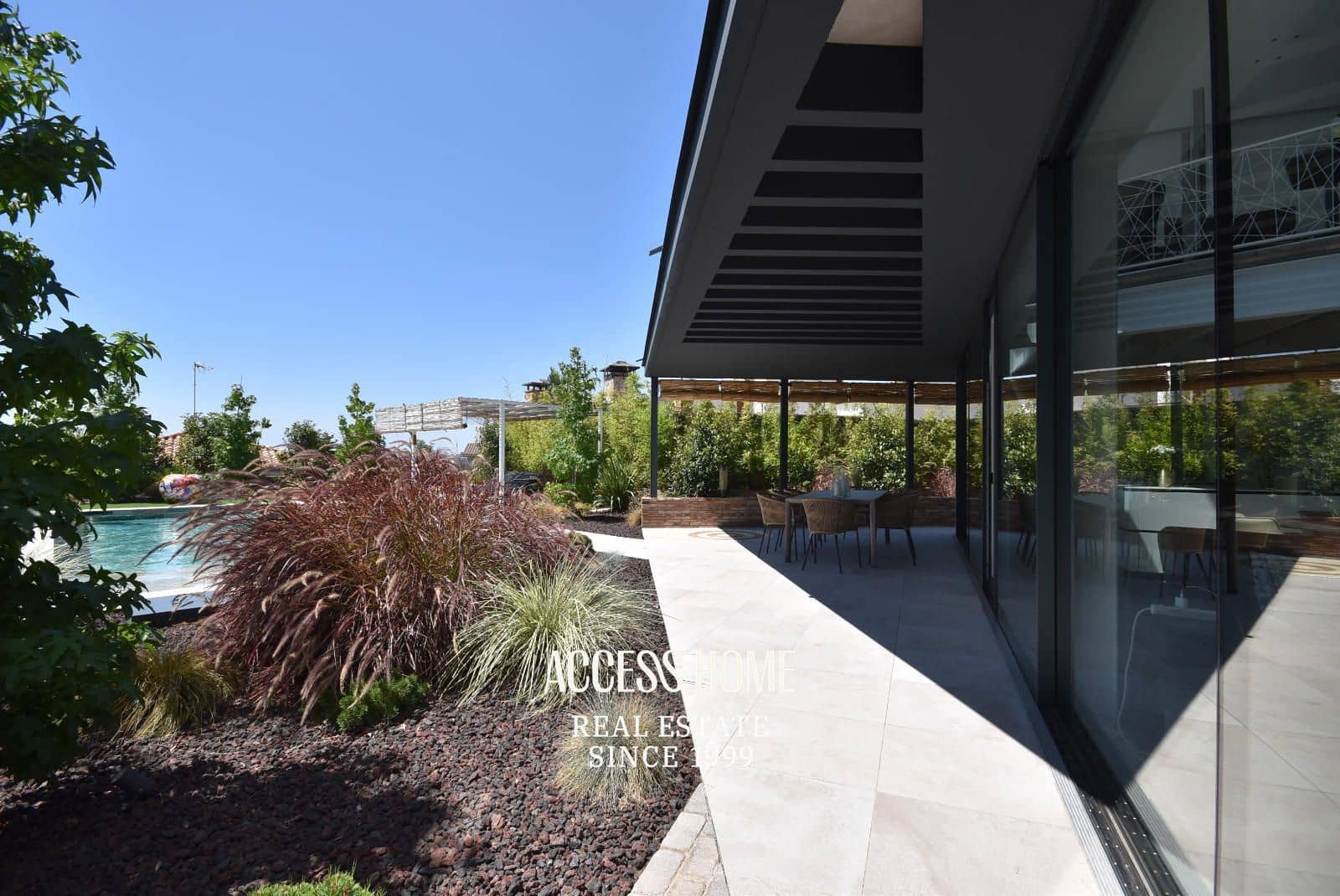 5 bedroom Villa for rent in Mataro with pool garage - € 8,000 (Ref: 9749423)