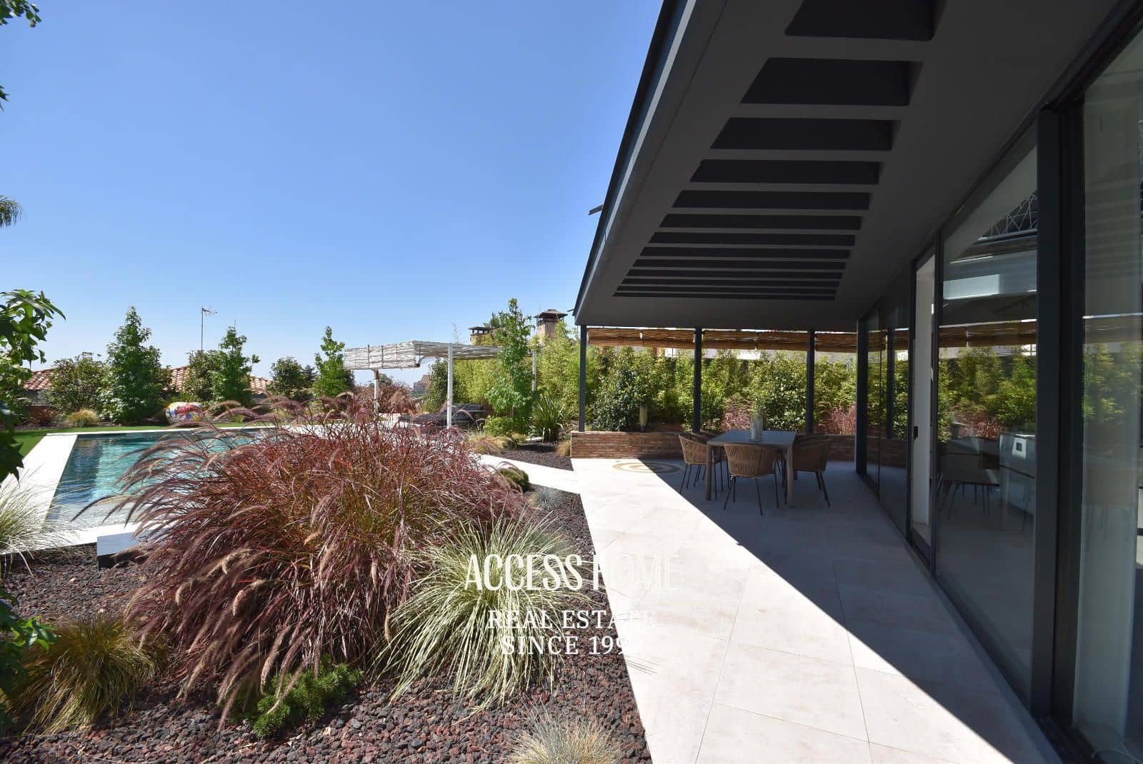 5 bedroom Villa for rent in Mataro with pool garage - € 8,000 (Ref: 9749423)