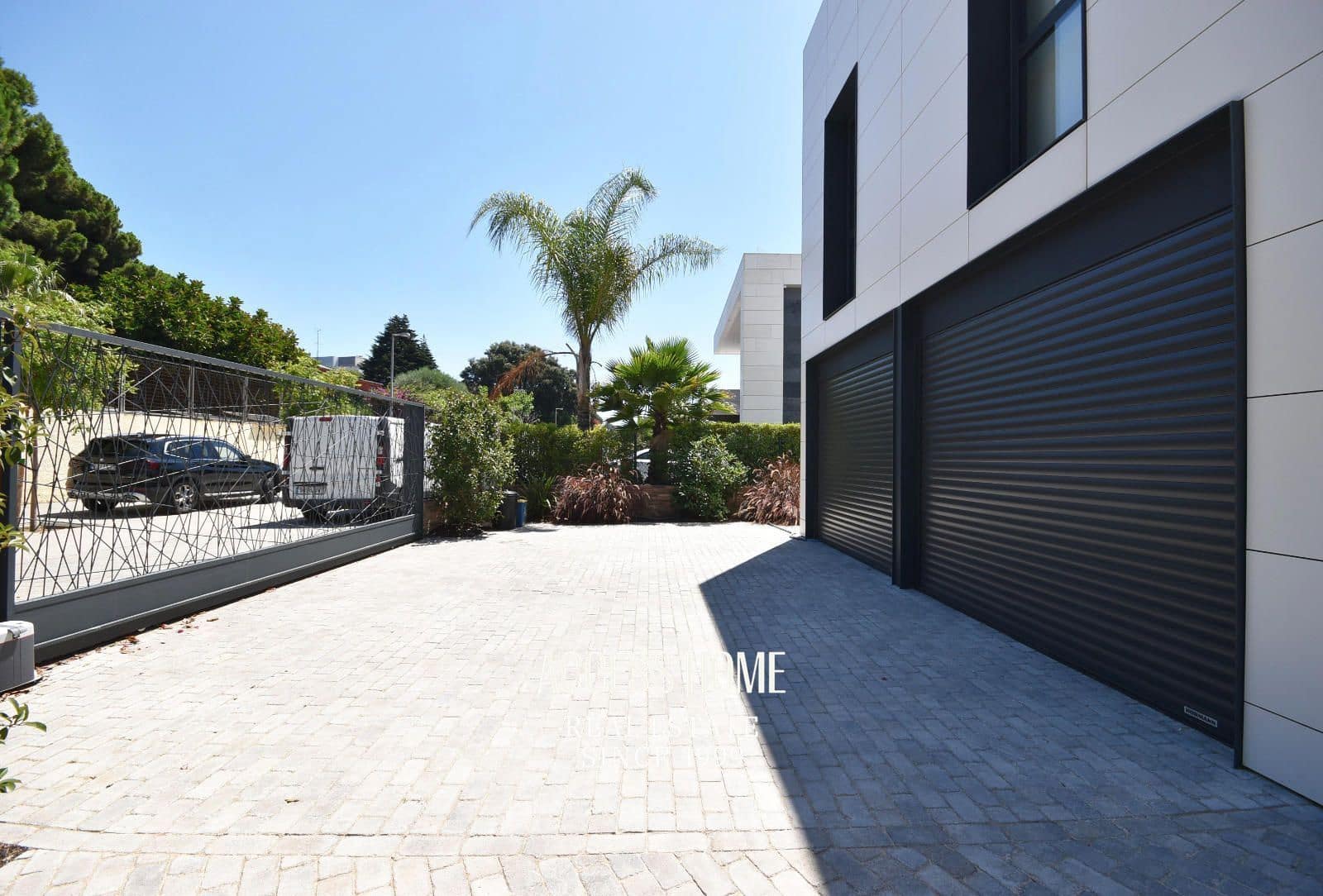 5 bedroom Villa for rent in Mataro with pool garage - € 8,000 (Ref: 9749423)