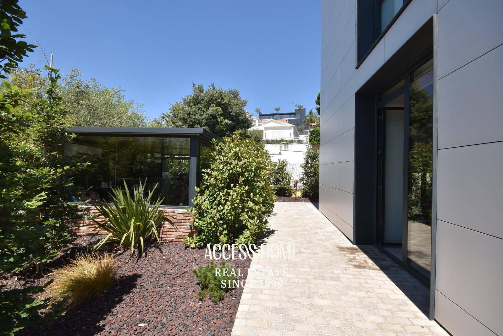 5 bedroom Villa for rent in Mataro with pool garage - € 8,000 (Ref: 9749423)