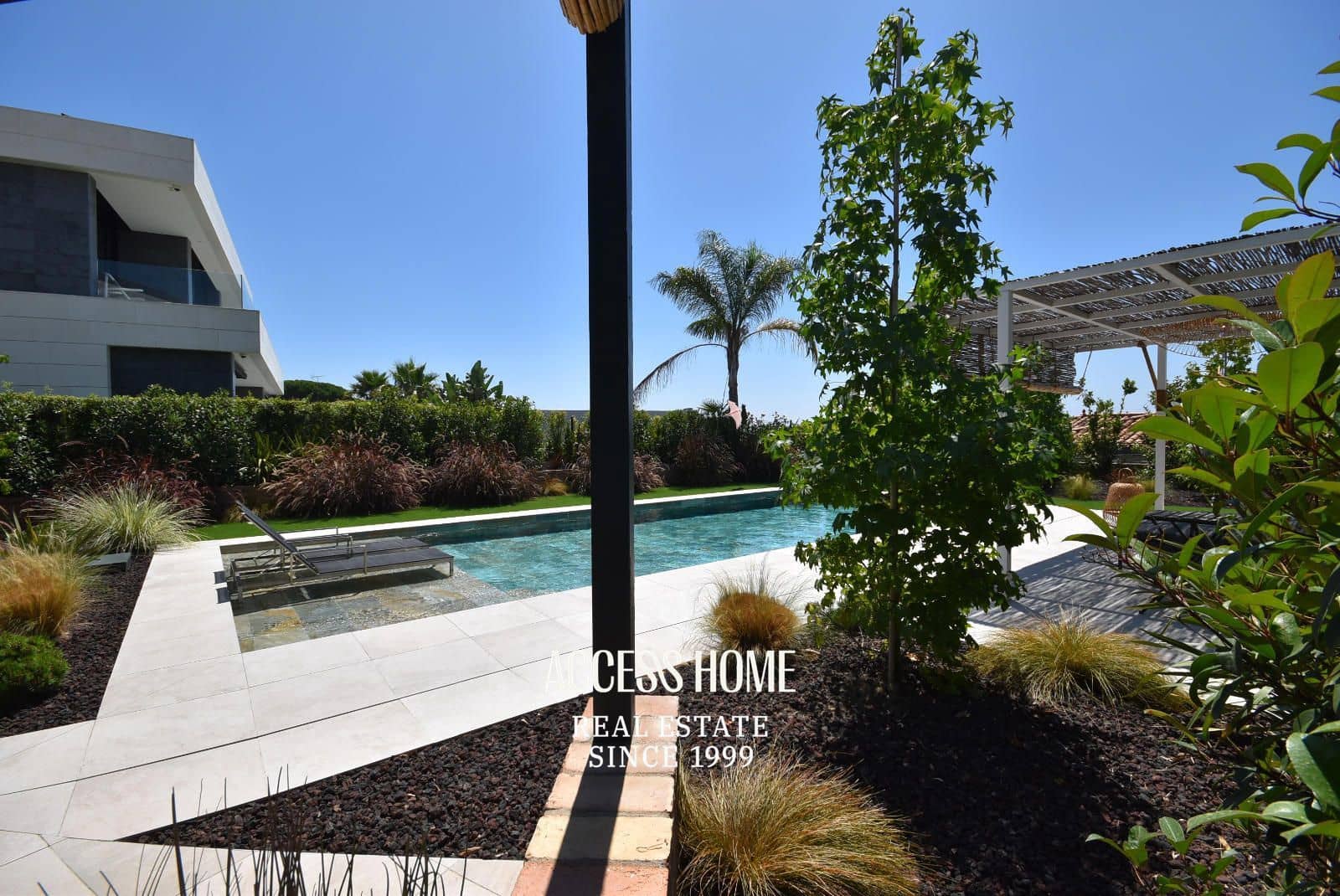 5 bedroom Villa for rent in Mataro with pool garage - € 8,000 (Ref: 9749423)