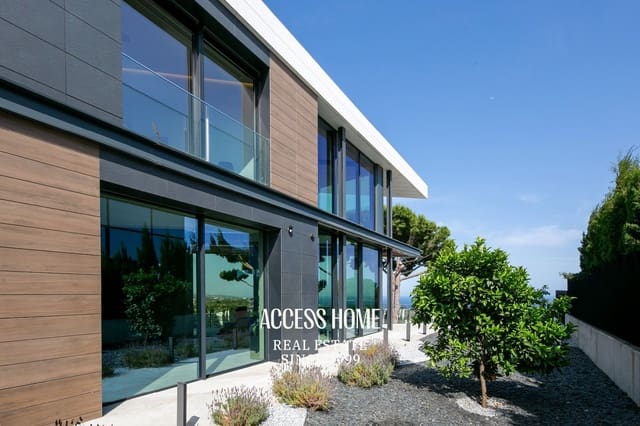 6 soverom Villa til salgs i Caldes d'Estrac med svømmebasseng garasje - € 2 590 000 (Ref: 9758196)