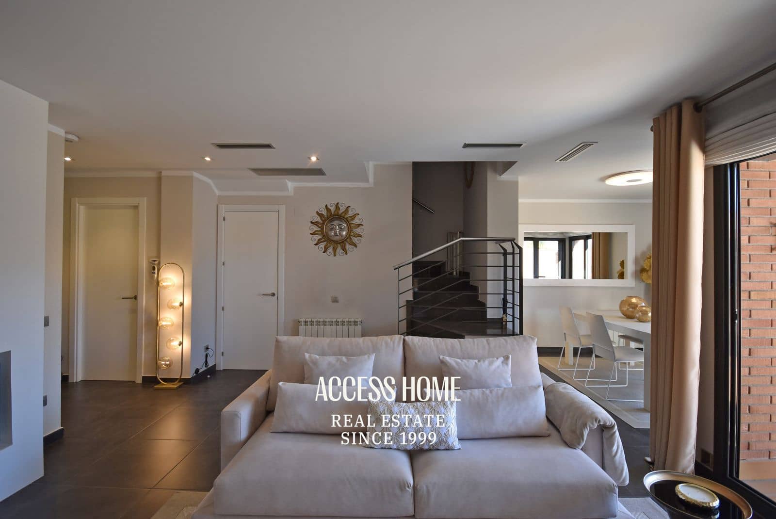 4 soverom Hus til salgs i El Masnou med svømmebasseng garasje - € 949 000 (Ref: 9787843)