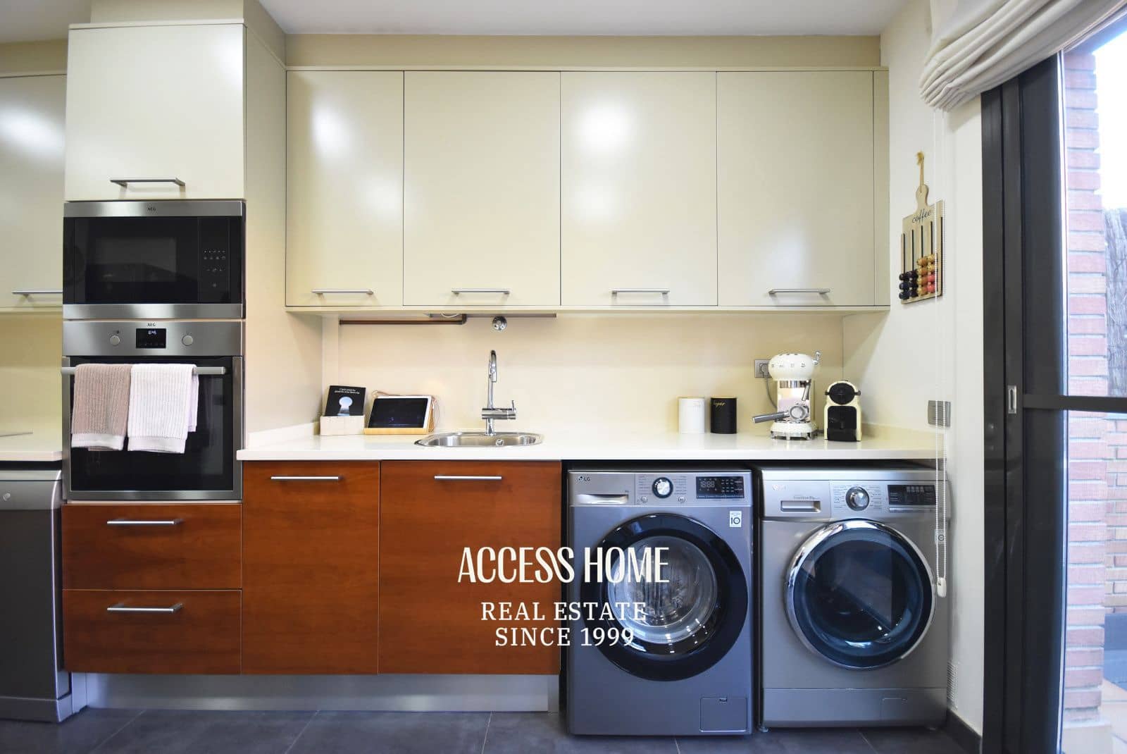 4 soverom Hus til salgs i El Masnou med svømmebasseng garasje - € 949 000 (Ref: 9787843)