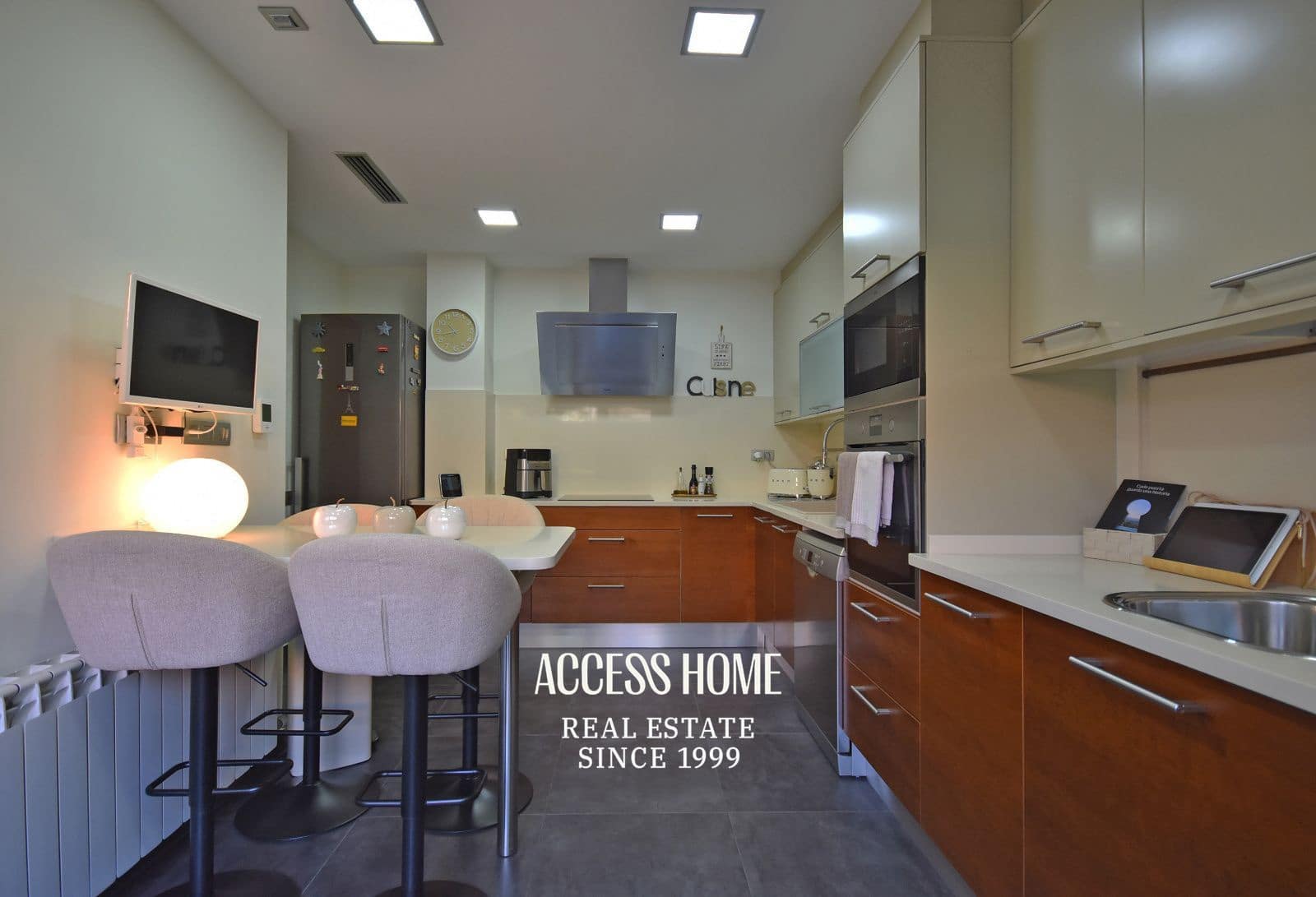 4 soverom Hus til salgs i El Masnou med svømmebasseng garasje - € 949 000 (Ref: 9787843)