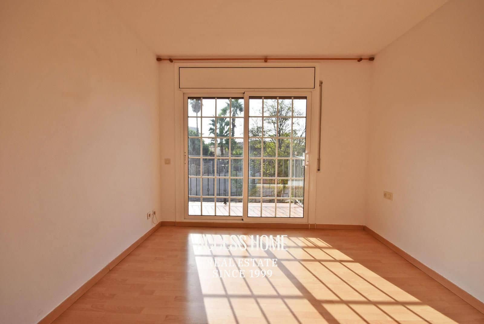 4 soverom Hus til salgs i Premia de Dalt med garasje - € 547 000 (Ref: 9787844)