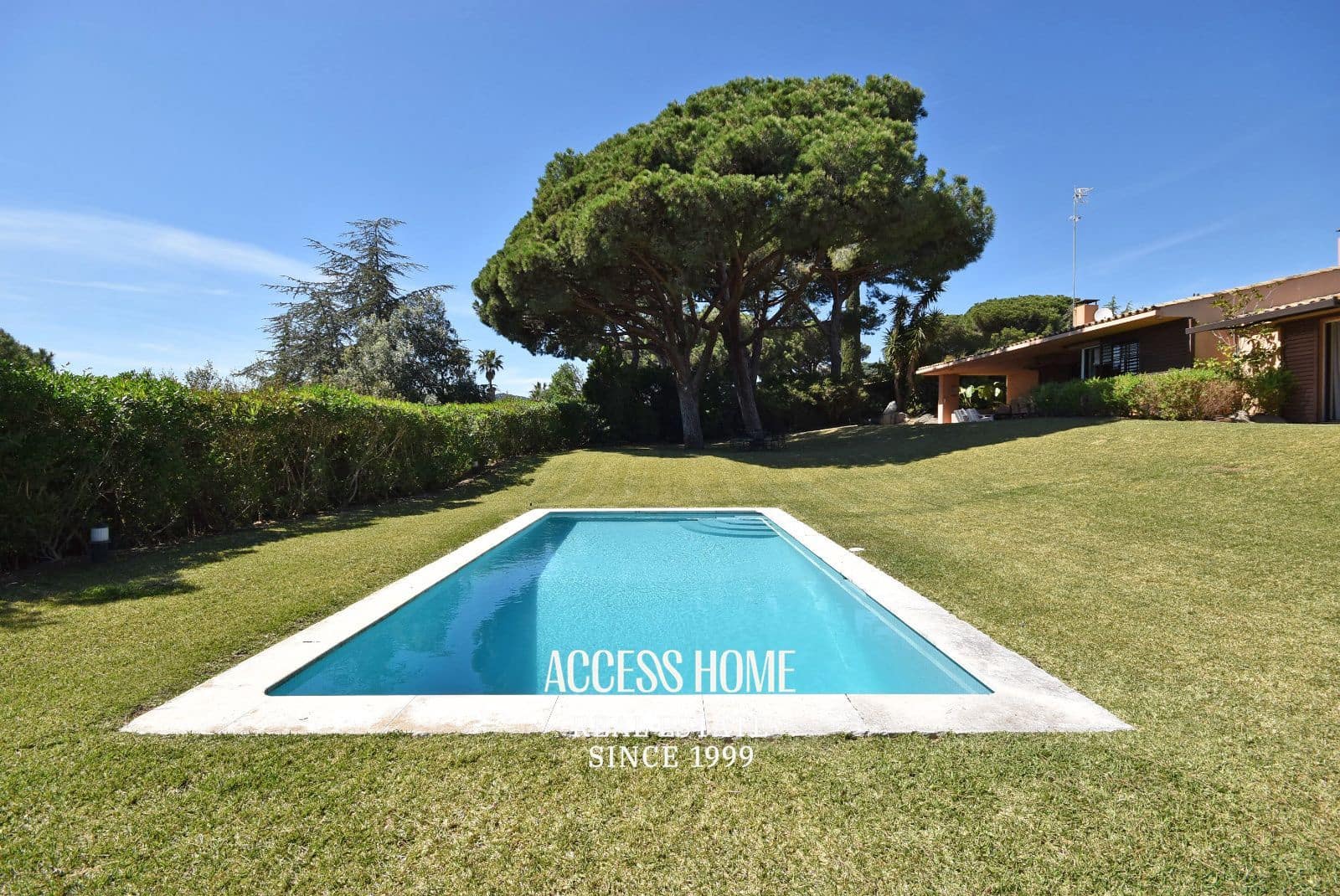 6 Zimmer Villa zu vermieten in Sant Vicenc de Montalt mit Pool Garage - 12.000 € (Ref: 9789466)