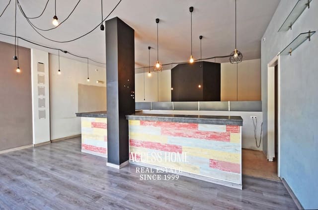 Komercyjne do wynajęcia w Cerdanyola del Vallès - 1 550 € (Ref: 9789679)