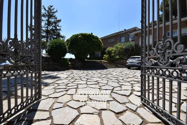 10 sypialnia Willa na sprzedaż w Cabrera de Mar z basenem garażem - 1 750 000 € (Ref: 9789815)