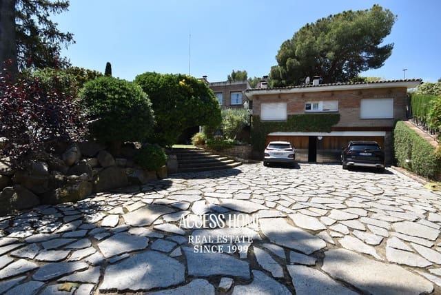 10 sypialnia Willa na sprzedaż w Cabrera de Mar z basenem garażem - 1 750 000 € (Ref: 9789815)