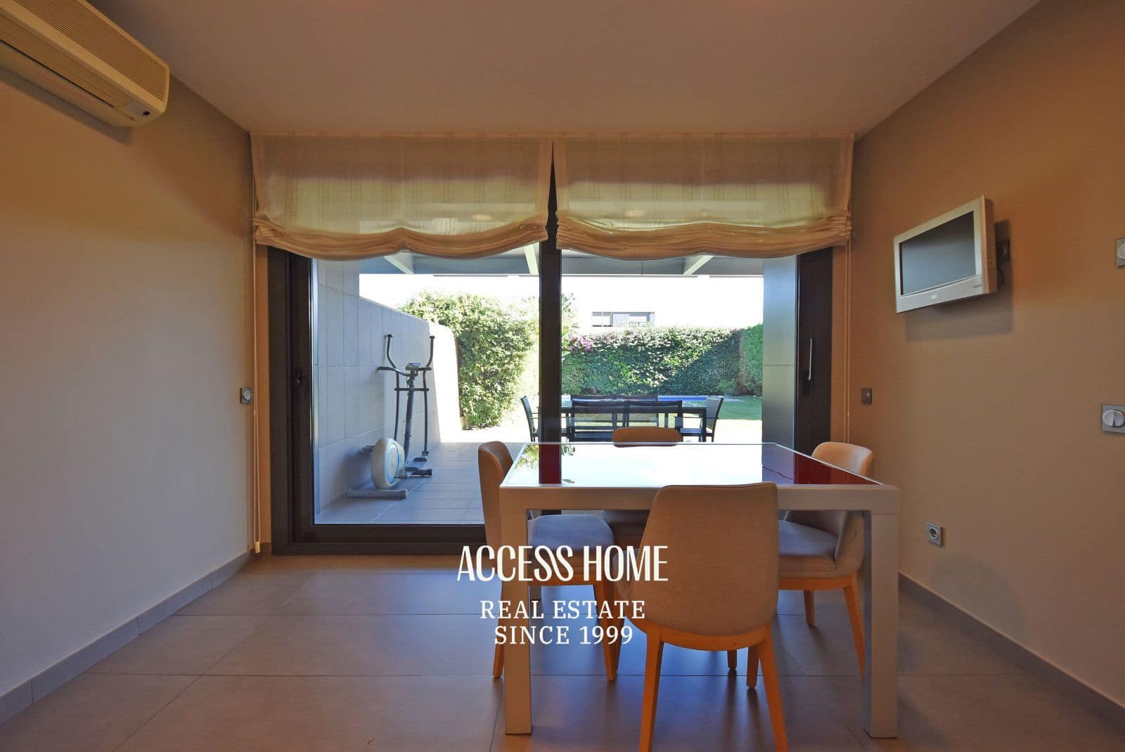 5 Zimmer Villa zu verkaufen in Sant Andreu de Llavaneres mit Pool Garage - 1.180.000 € (Ref: 9793526)