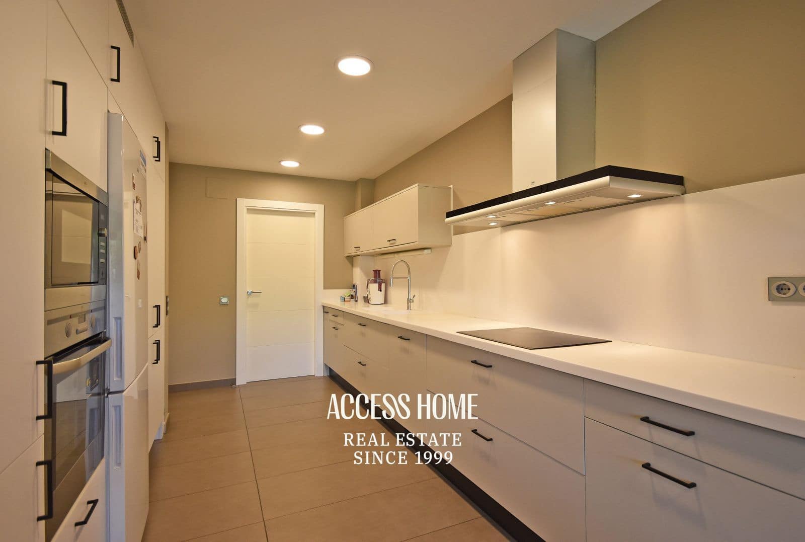 5 Zimmer Villa zu verkaufen in Sant Andreu de Llavaneres mit Pool Garage - 1.180.000 € (Ref: 9793526)