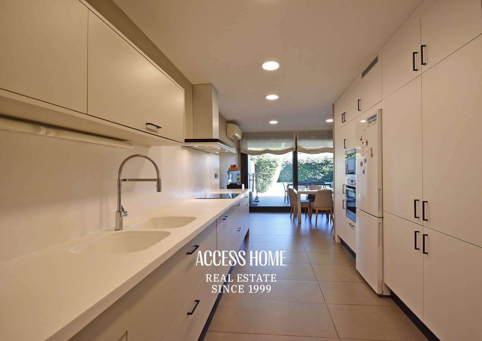 5 Zimmer Villa zu verkaufen in Sant Andreu de Llavaneres mit Pool Garage - 1.180.000 € (Ref: 9793526)