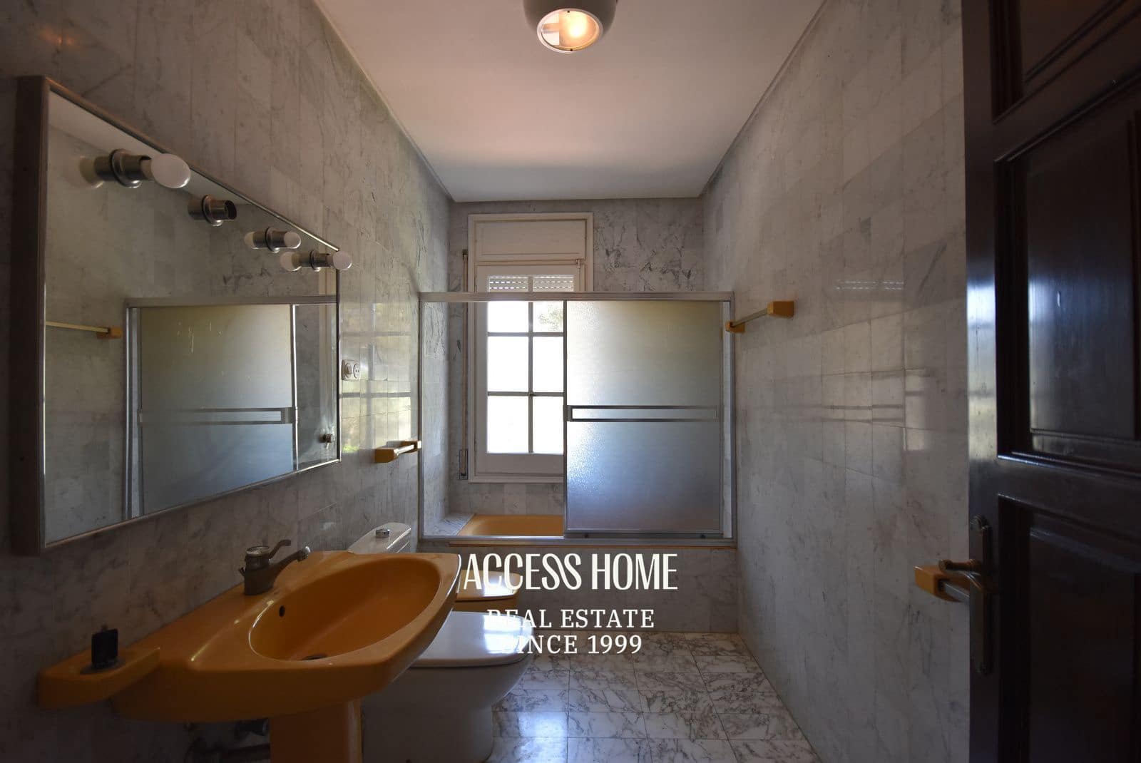 9 slaapkamer Villa te koop in Montornes del Valles met zwembad garage - € 850.000 (Ref: 9795659)