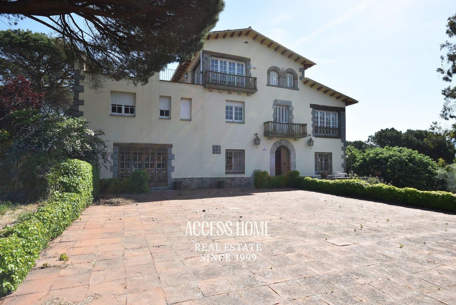 9 slaapkamer Villa te koop in Montornes del Valles met zwembad garage - € 850.000 (Ref: 9795659)