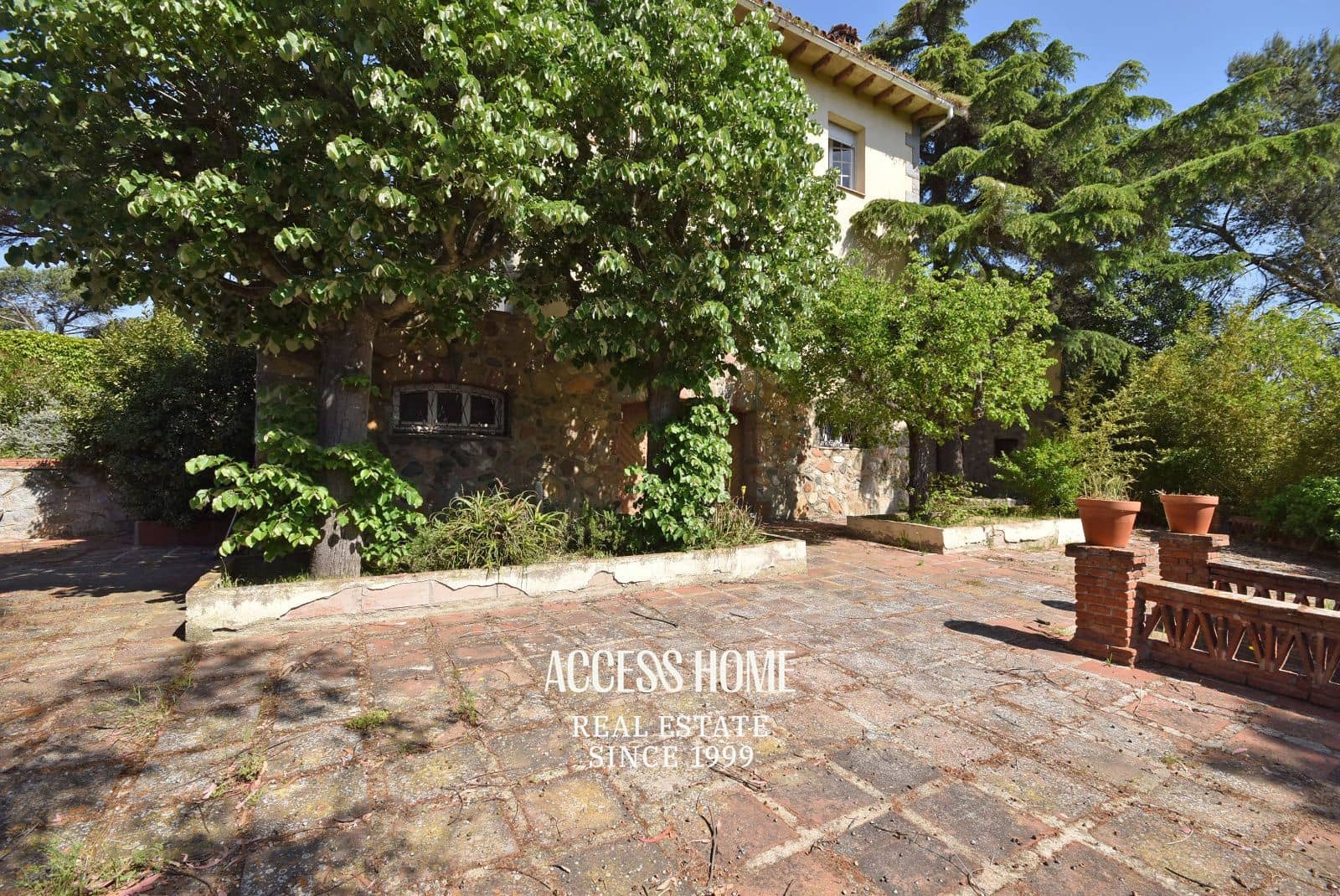 9 slaapkamer Villa te koop in Montornes del Valles met zwembad garage - € 850.000 (Ref: 9795659)