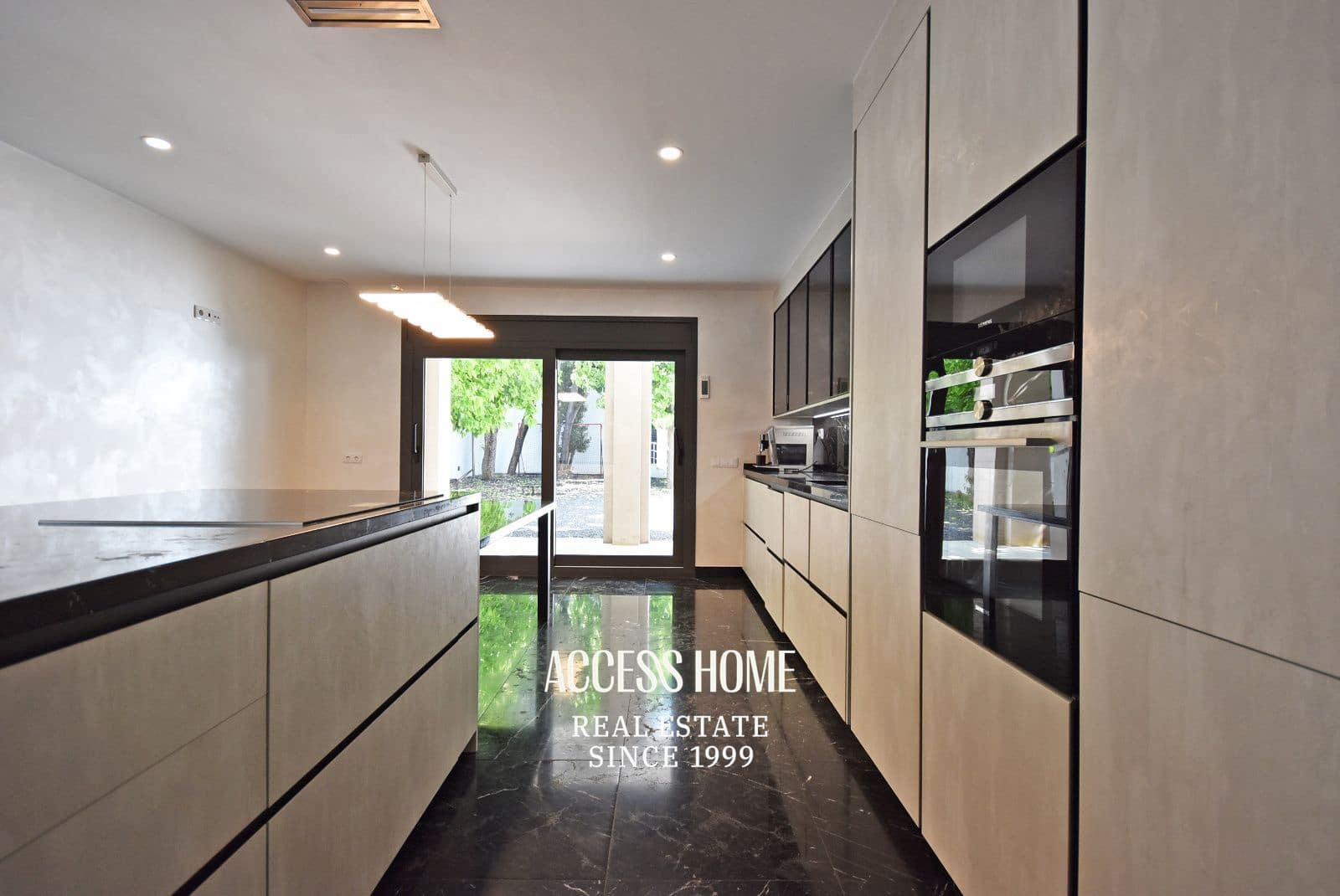 3 slaapkamer Villa te koop in Caldes d'Estrac met garage - € 1.485.000 (Ref: 9795660)