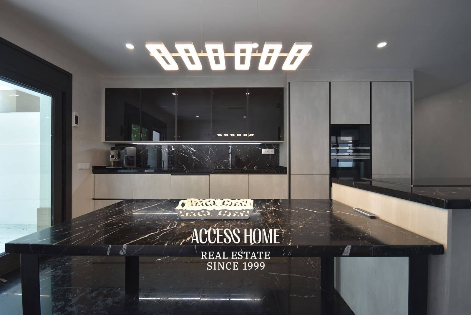 3 slaapkamer Villa te koop in Caldes d'Estrac met garage - € 1.485.000 (Ref: 9795660)