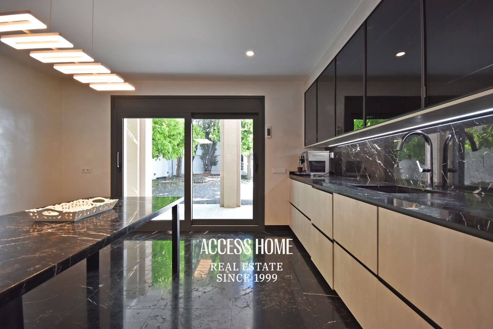 3 slaapkamer Villa te koop in Caldes d'Estrac met garage - € 1.485.000 (Ref: 9795660)