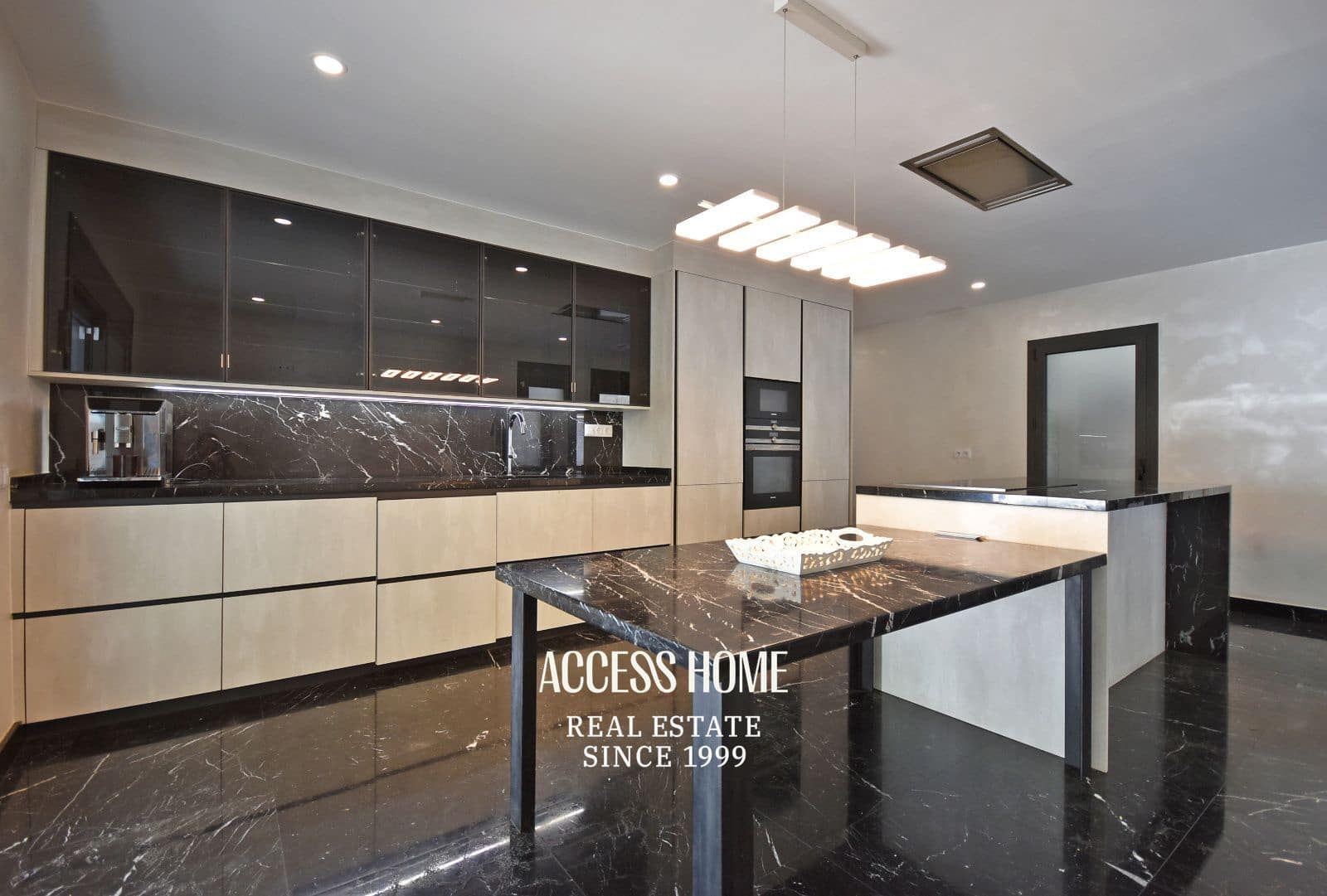 3 slaapkamer Villa te koop in Caldes d'Estrac met garage - € 1.485.000 (Ref: 9795660)