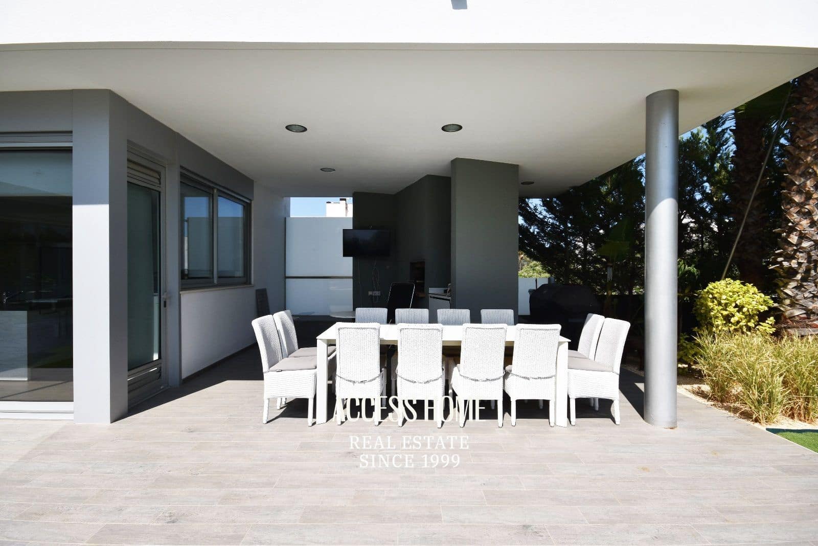 5 bedroom Villa for sale in Mataro with pool garage - € 1,050,000 (Ref: 9807286)