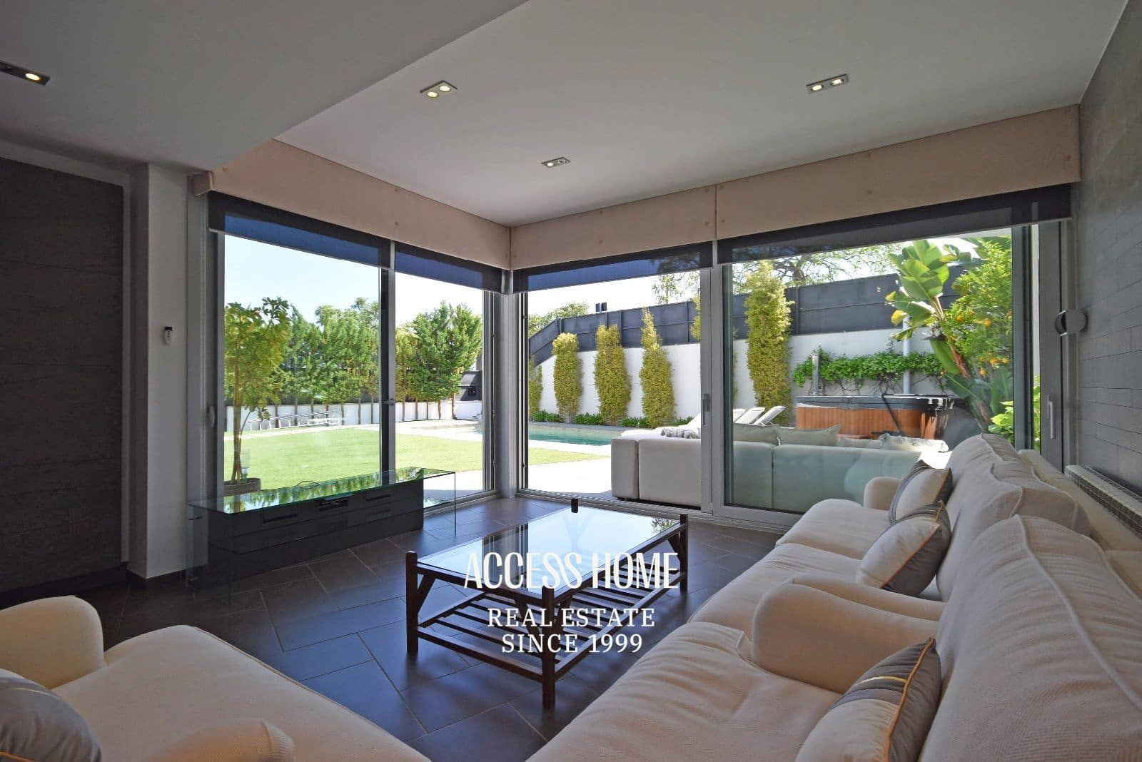 5 bedroom Villa for sale in Mataro with pool garage - € 1,050,000 (Ref: 9807286)
