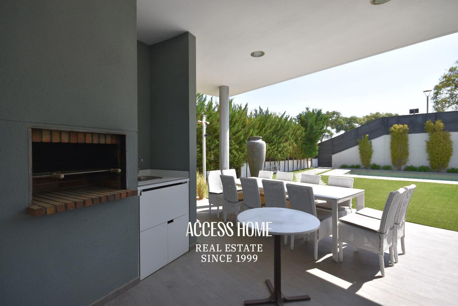 5 bedroom Villa for sale in Mataro with pool garage - € 1,050,000 (Ref: 9807286)