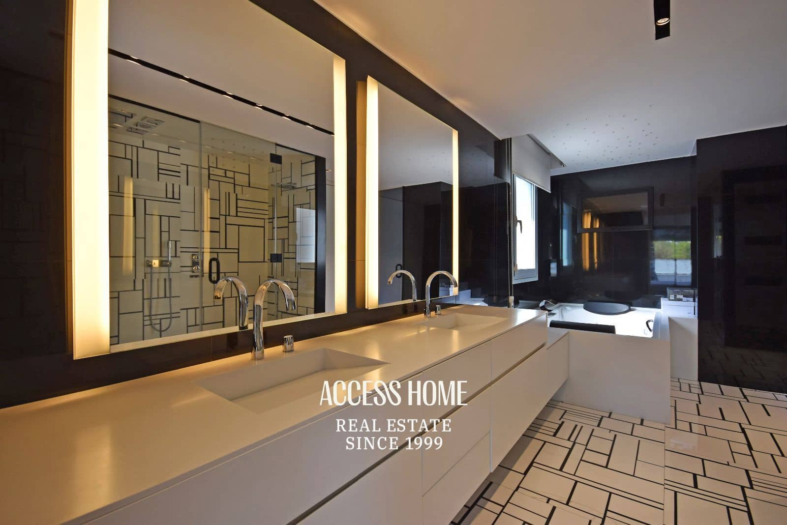 5 bedroom Villa for sale in Mataro with pool garage - € 1,050,000 (Ref: 9807286)