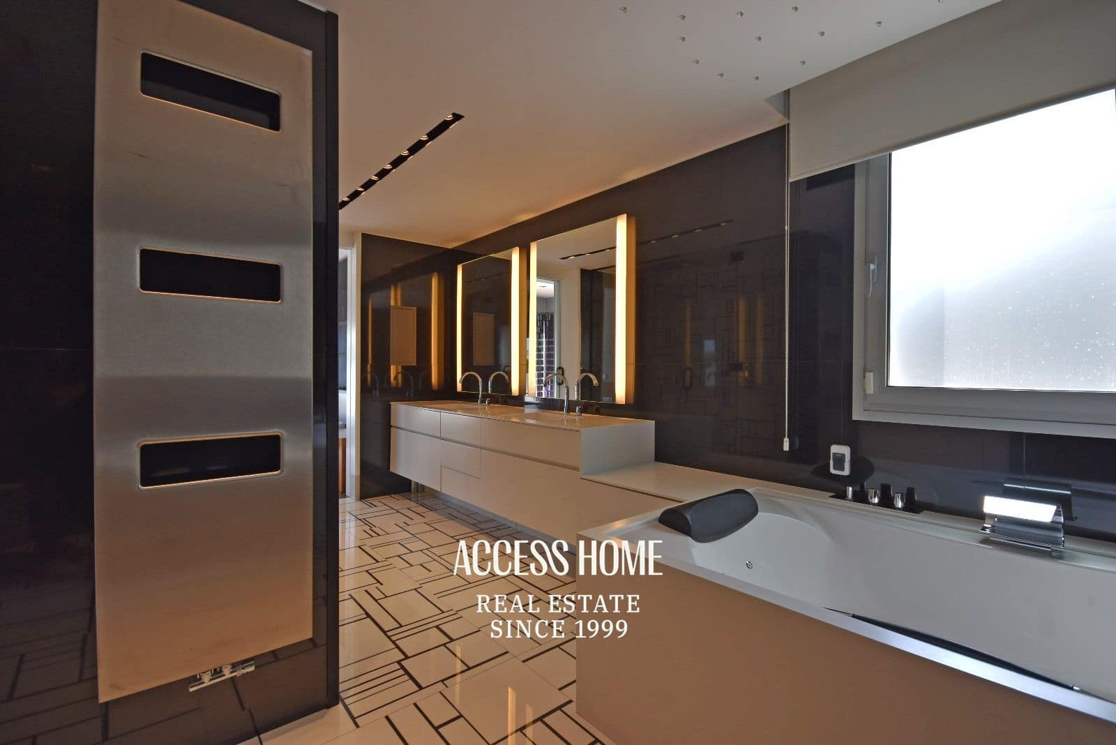 5 bedroom Villa for sale in Mataro with pool garage - € 1,050,000 (Ref: 9807286)