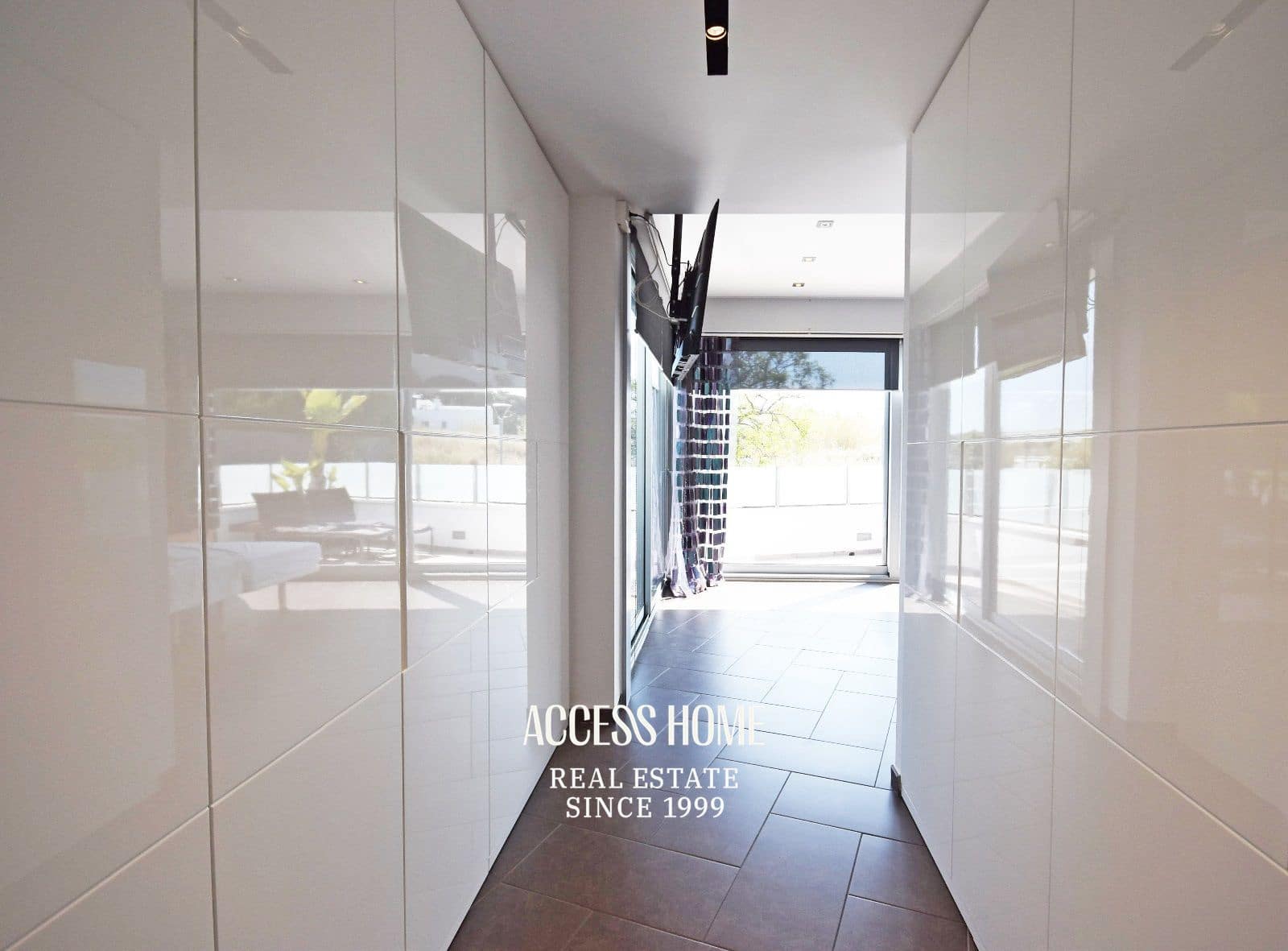 5 bedroom Villa for sale in Mataro with pool garage - € 1,050,000 (Ref: 9807286)