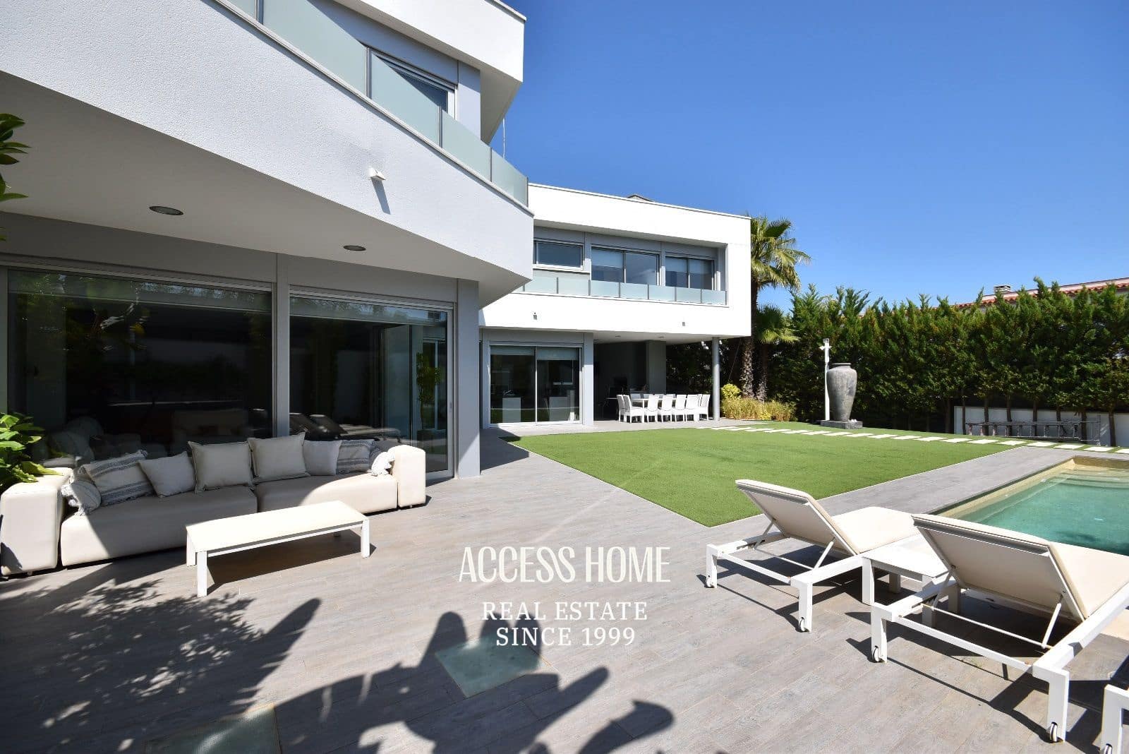 5 bedroom Villa for sale in Mataro with pool garage - € 1,050,000 (Ref: 9807286)