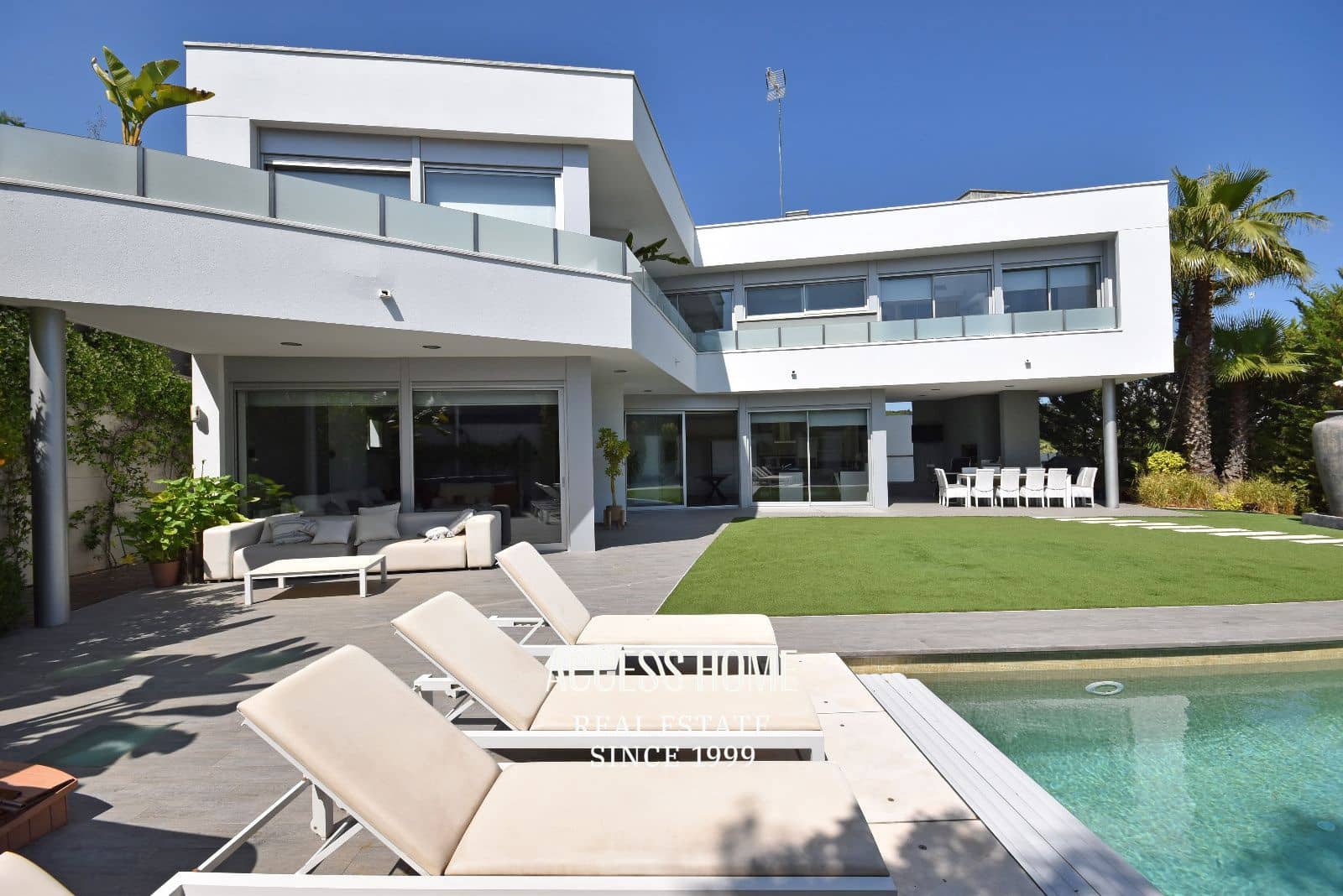 5 bedroom Villa for sale in Mataro with pool garage - € 1,050,000 (Ref: 9807286)
