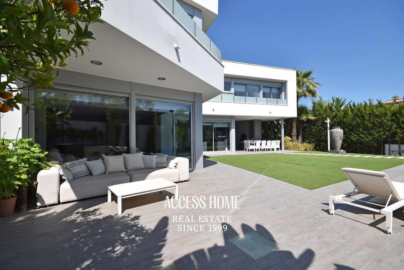 5 bedroom Villa for sale in Mataro with pool garage - € 1,050,000 (Ref: 9807286)