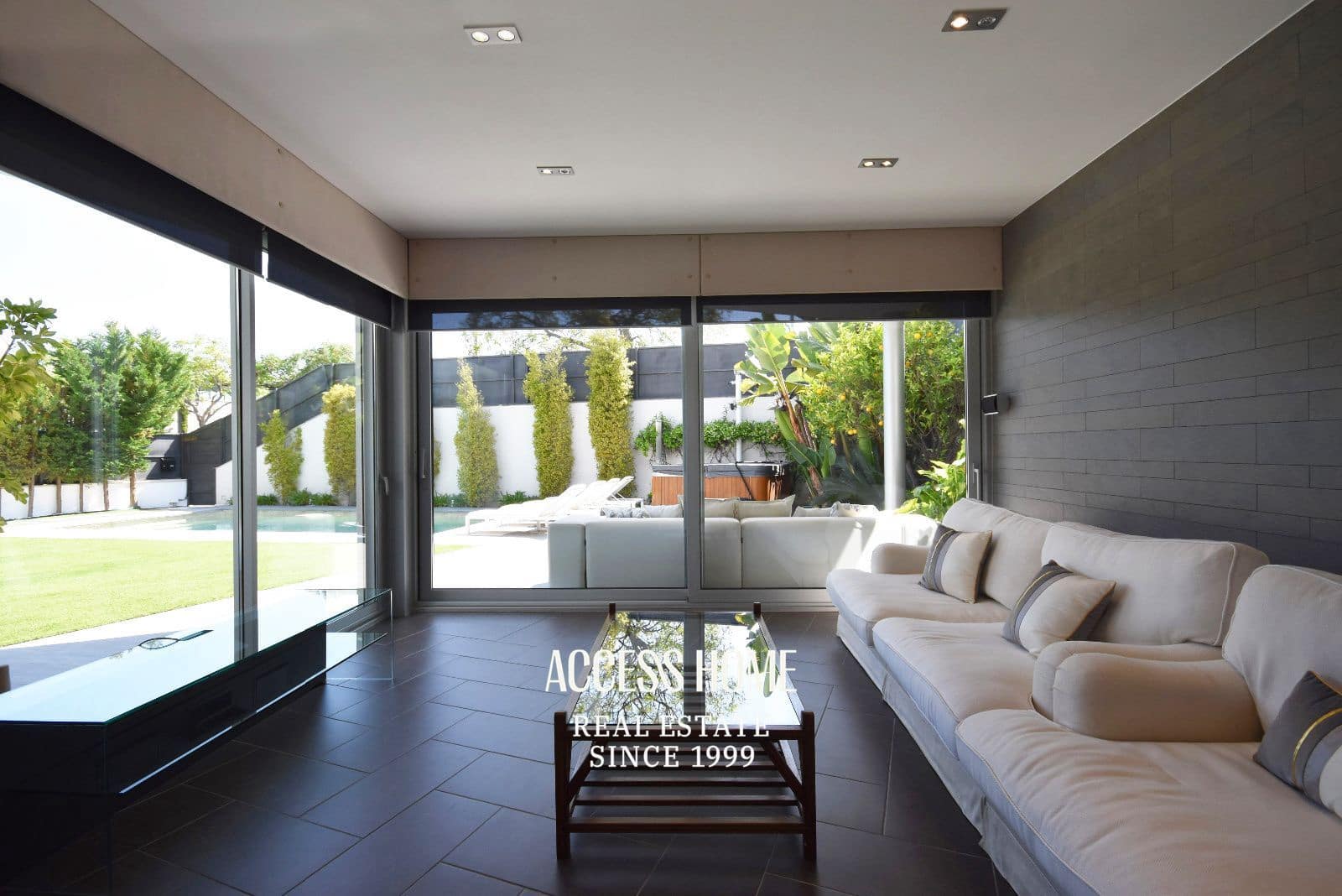 5 bedroom Villa for sale in Mataro with pool garage - € 1,050,000 (Ref: 9807286)